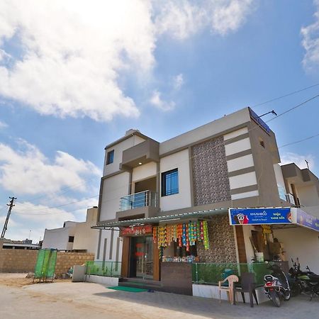 Spot On 37366 Hotel Mahalaxmi Dwarka (Gujarat) Exterior photo