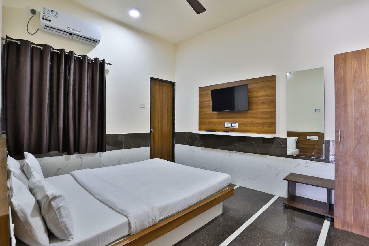 Spot On 37366 Hotel Mahalaxmi Dwarka (Gujarat) Exterior photo